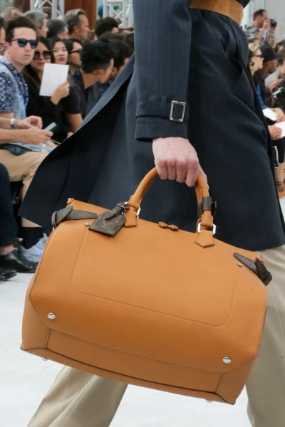 Look 8